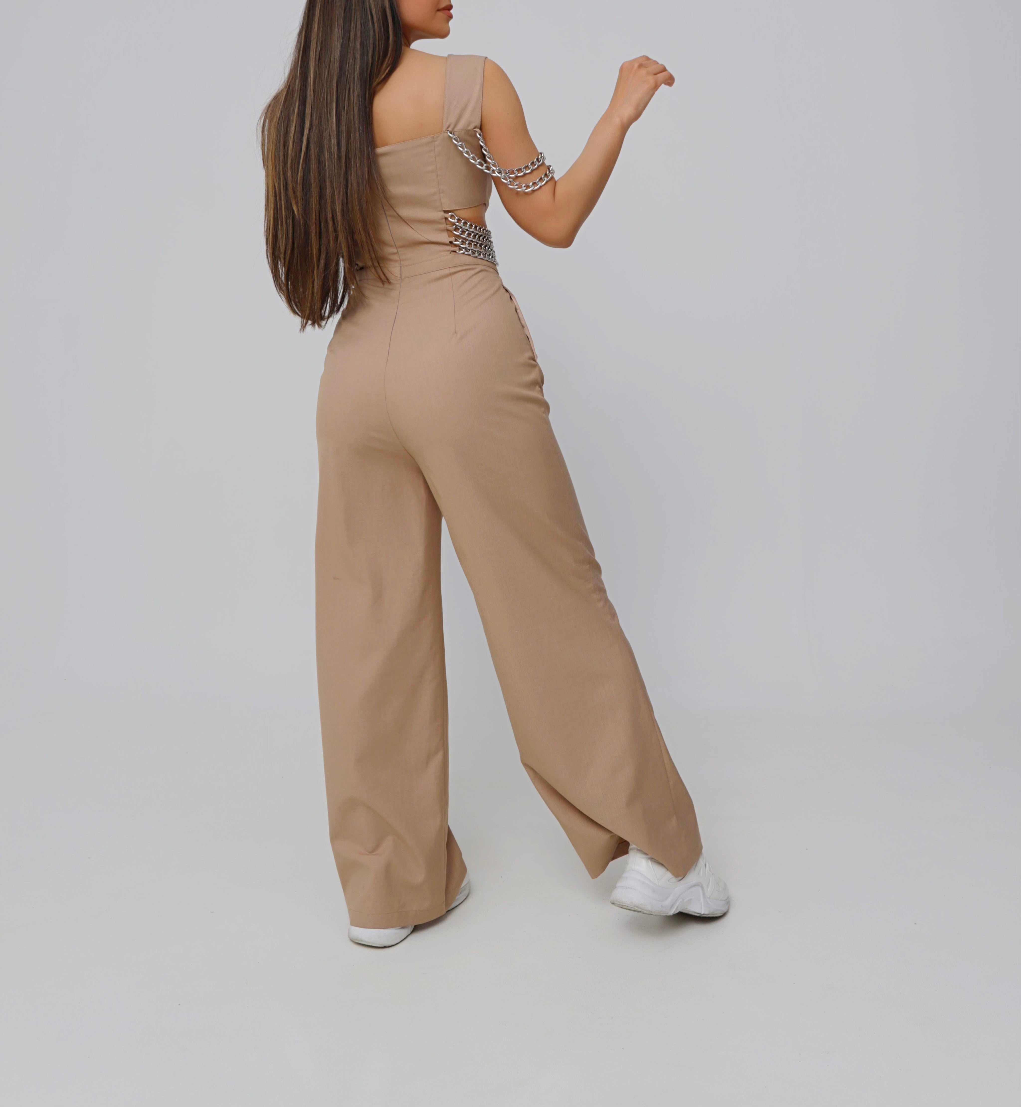 EZILI CHAIN DETAILED JUMPSUIT