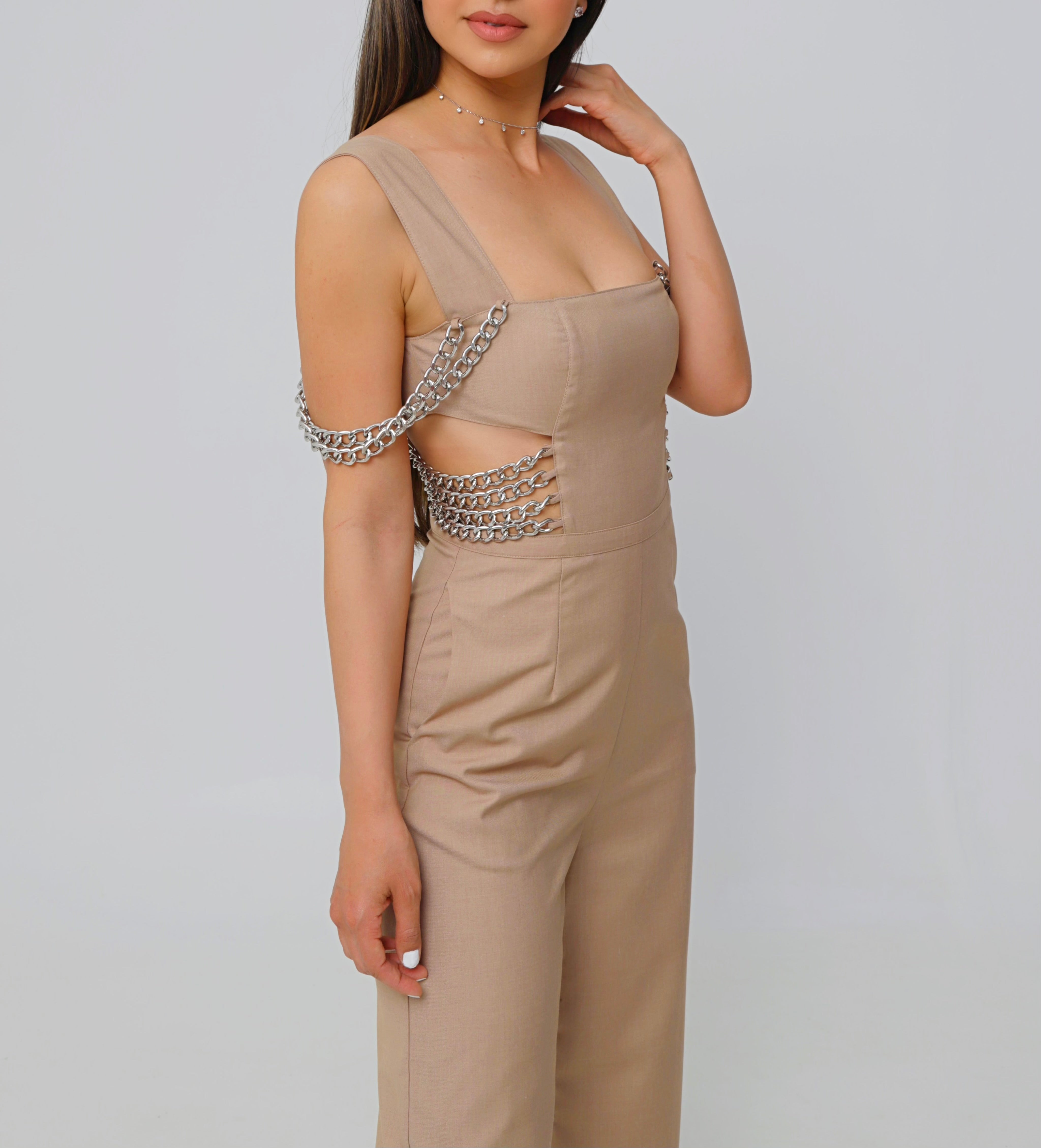 EZILI CHAIN DETAILED JUMPSUIT